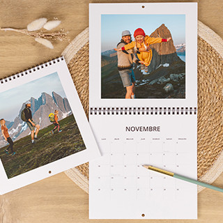 Calendrier mural carré double page