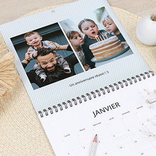Calendrier mural carré double page